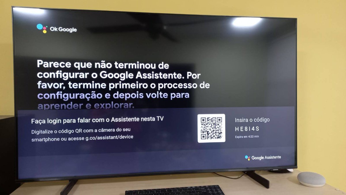 anamanssour's tweet photo. Comprei uma #SmartTV da @samsungbrasil entrei em contato com o #chat pq não conseguia configurar o #GoogleAssistente e, não só não solucionaram meu problema, como ainda me deixaram 40 minutos no vácuo, sem interação ou respostas. #chateada #descontente https://t.co/FzPBpityY5 https://t.co/OksXK9q9q4