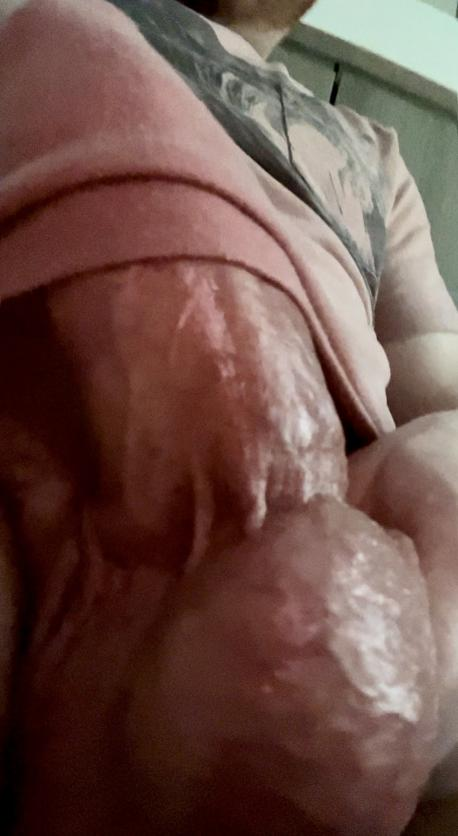 Does this shirt make my cock look fat? 👀😂