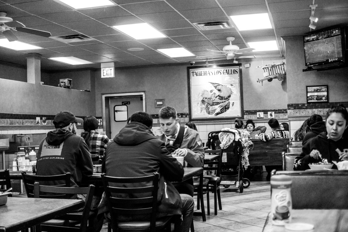 A Chicago Institution in Little Village - Taqueria Los Gallos #Chicago #littlevillage
#streetphotography