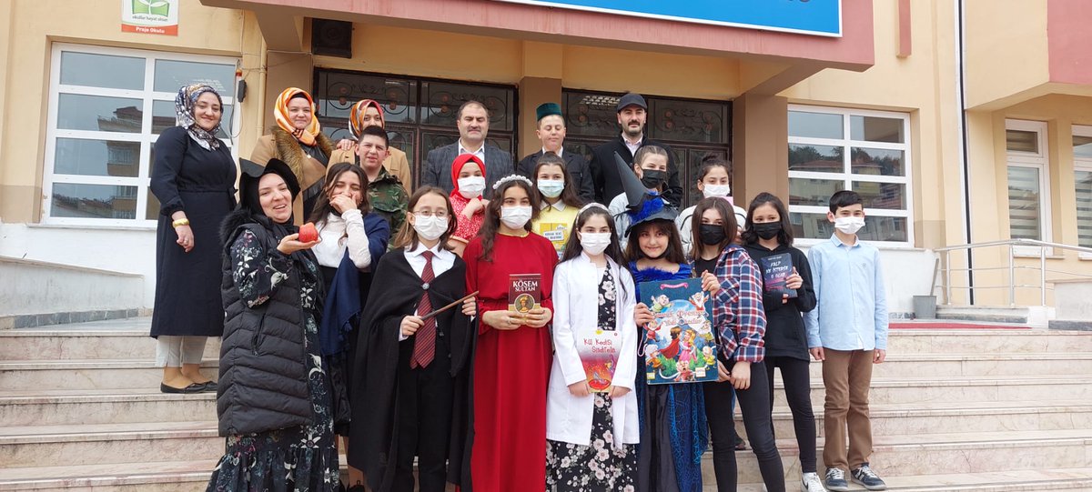 Kütüphaneler Haftası kapsamında öğrencilerimize okuma kültürü kazandırma adına düzenlenen Karakter Günümüz etkinliğinden fotoğraflar.<a href="/Bilalsen43700/">Bilal ŞEN</a> <a href="/Mustafa59610461/">Mustafa TANRIVER</a> <a href="/Emetilcemem/">Emet İlçe Milli Eğitim Müdürlüğü</a>