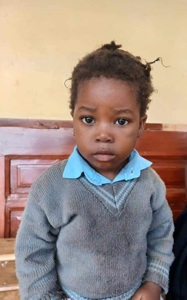 Shared as received

This child is at woodlands police station,she was run over by a vehicle last night and was picked by Chris corner, she's answering to the names of Chocho Katebe.please share to help find her guardians.
Contact:0976376845