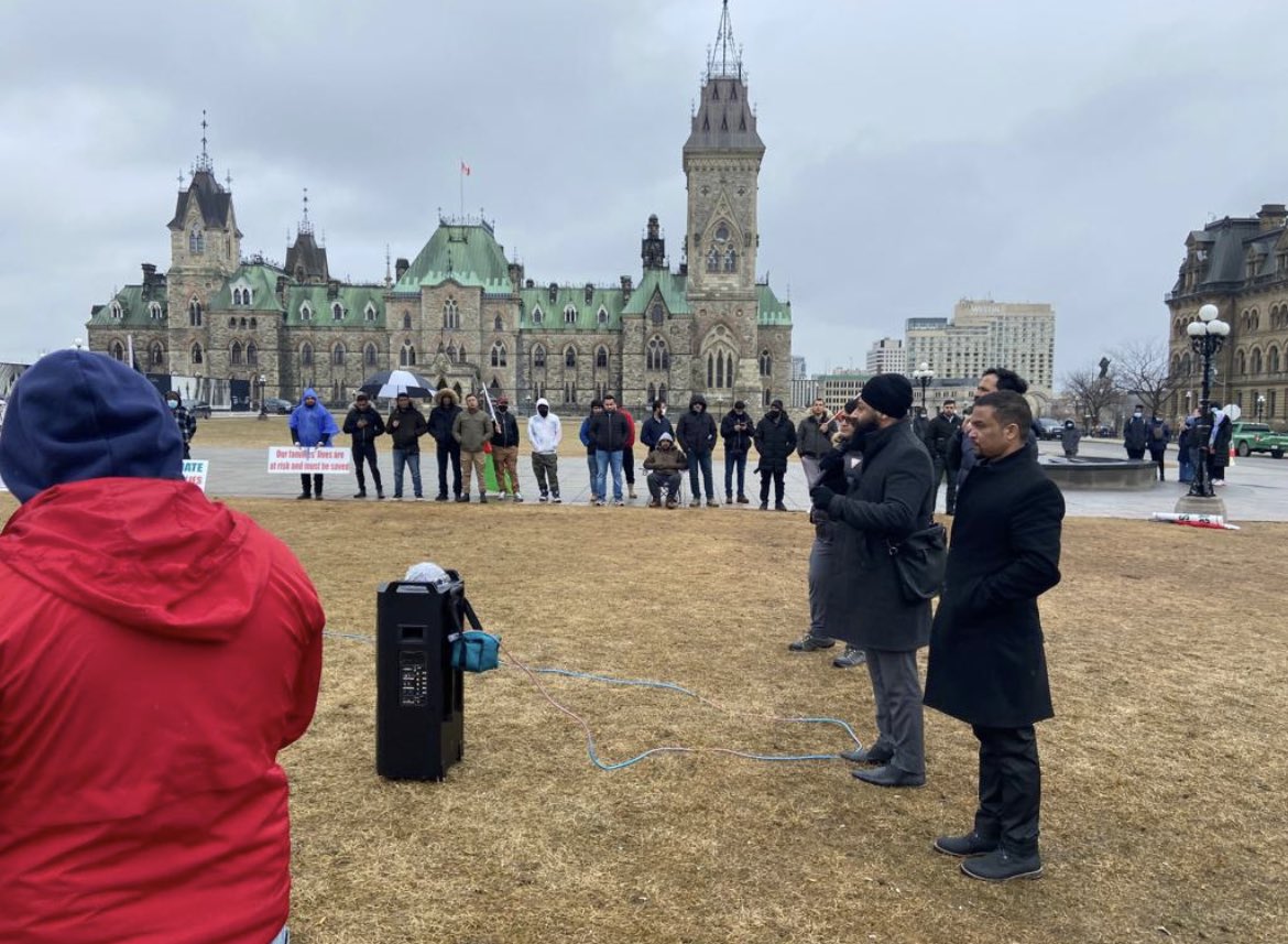 jasrajshallan's tweet image. Met with many former Afghan interpreters on hunger strike to advocate for their family and other Afghan interpreters stuck in the #liberalmadebacklog in immigration. The Liberals failure in Afghanistan is unprecedented. More action needs to be taken. 

#StrongerTogether