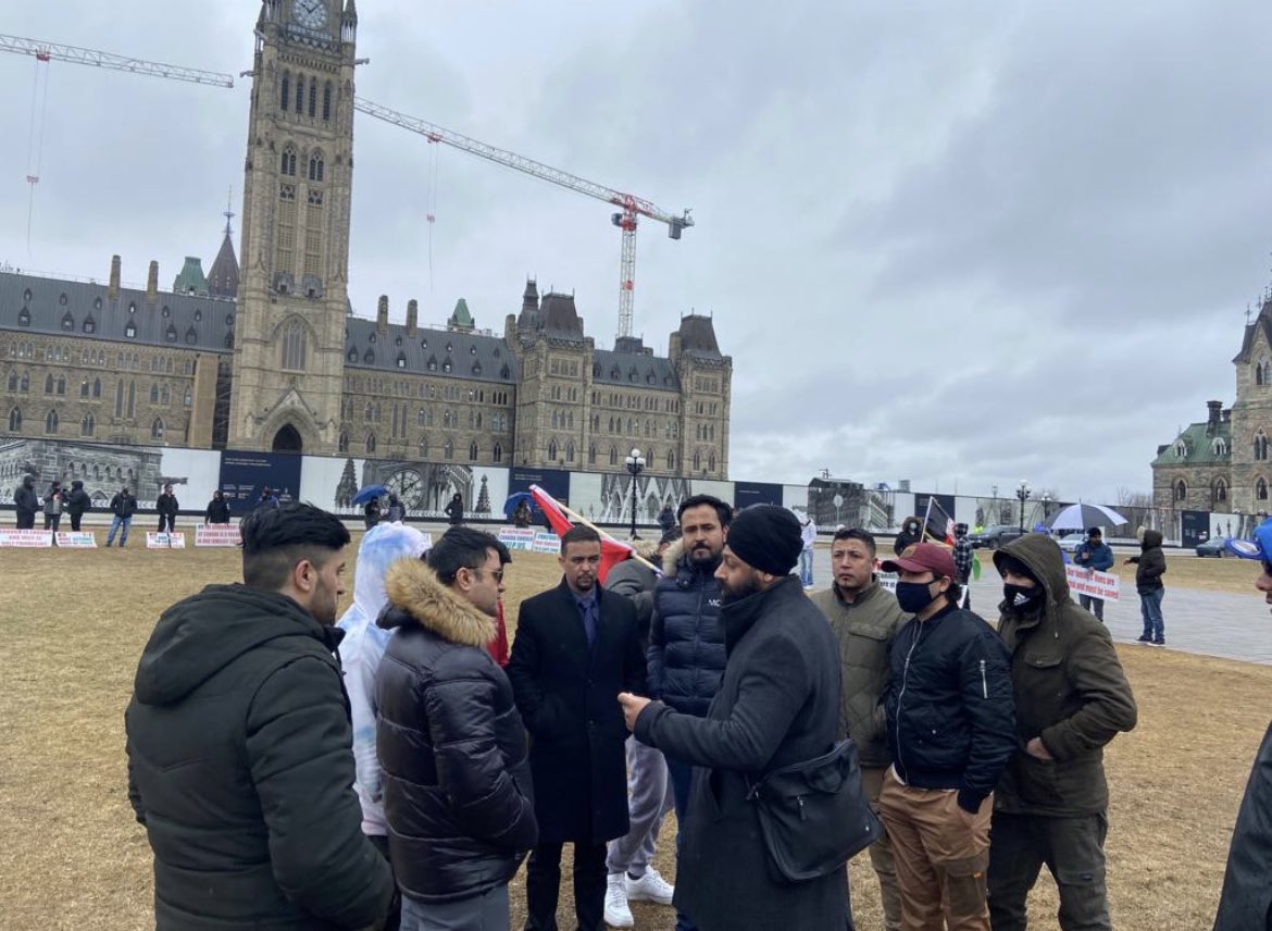 jasrajshallan's tweet image. Met with many former Afghan interpreters on hunger strike to advocate for their family and other Afghan interpreters stuck in the #liberalmadebacklog in immigration. The Liberals failure in Afghanistan is unprecedented. More action needs to be taken. 

#StrongerTogether