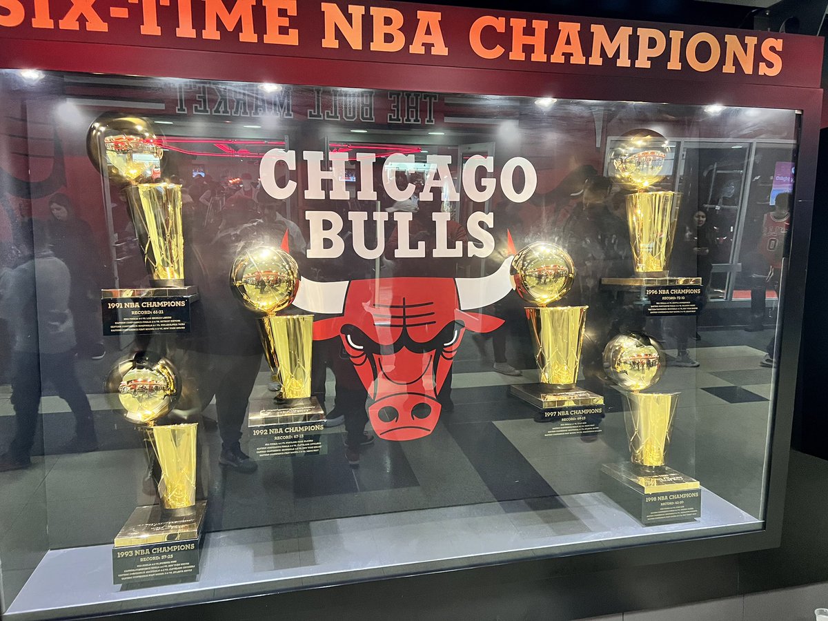 blaneyihx's tweet photo. Amazing time at the Court of Dreams! Wisconsin IHX works hard &amp; plays hard! @ATT @GLMIHX @andrewdcollings @BharathRamnath https://t.co/uKtx80LZi9