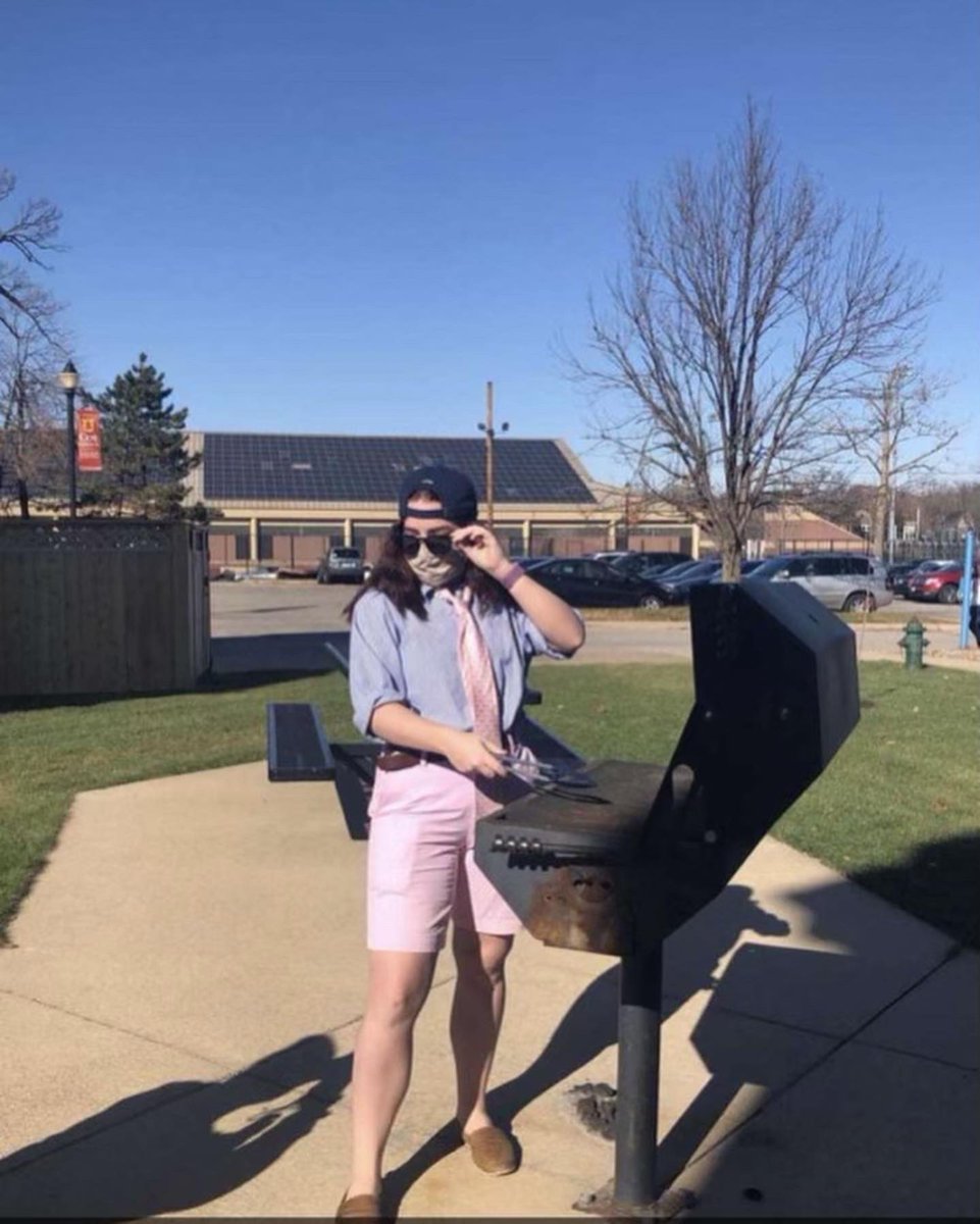 CoeFDC's tweet image. And now we introduce our next FDC member, Piper!  Piper is from Ketchikan, Alaska and she studied political science and economics, with a minor in philosophy. Piper is already basically an Olympic gold medalist because she was a 3rd place champion in rock, paper, scissors in AK!