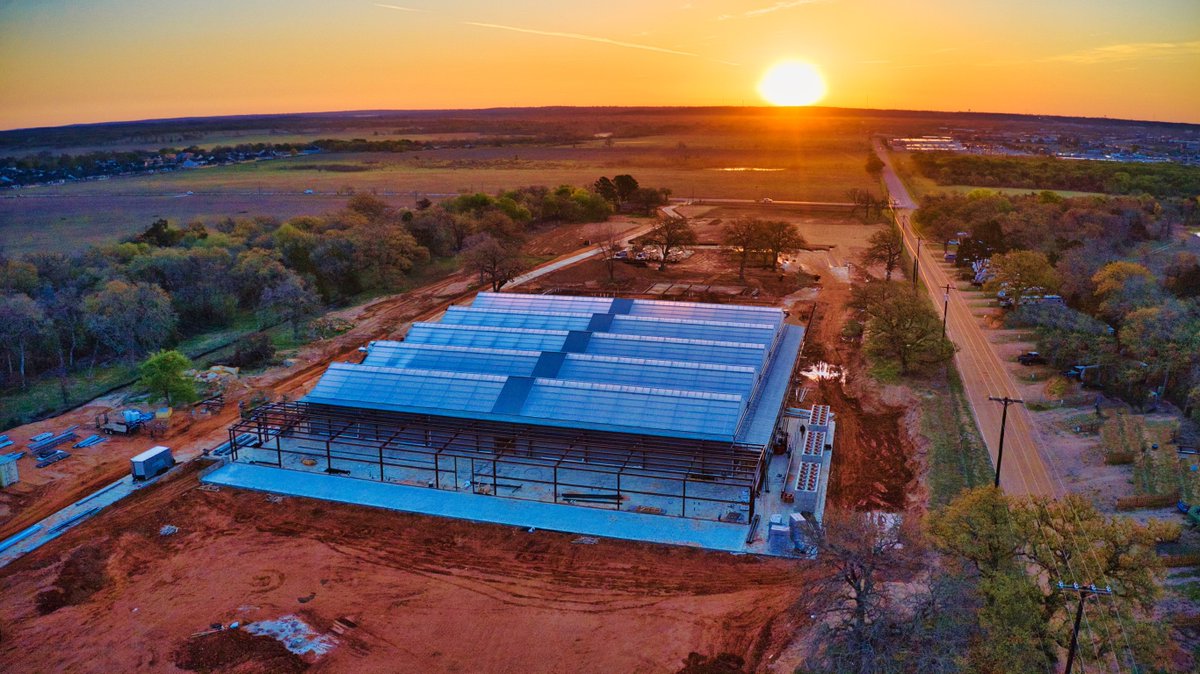 TexasOriginalCC's tweet photo. Good morning, y’all. ☀️ Our new #MedicalCannabis facility is coming along in beautiful Bastrop, Texas. #GrownForTexansByTexans #Bastrop #Texas #MedicalMarijuana https://t.co/aFjLAoufut