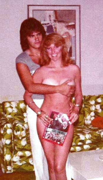 kikesma's tweet photo. Andrea True fue gran amiga mía, una gran cantante y excelente ser humano.
La conocí cuando yo tenía 16 años
Su historia es impresionante.
Fue reina del porno, artista y cantante.
Su trabajo se convertiría en el hit mundial de la era disco en 1976, "More, More, More".
QDEP https://t.co/EiO6vFGv60