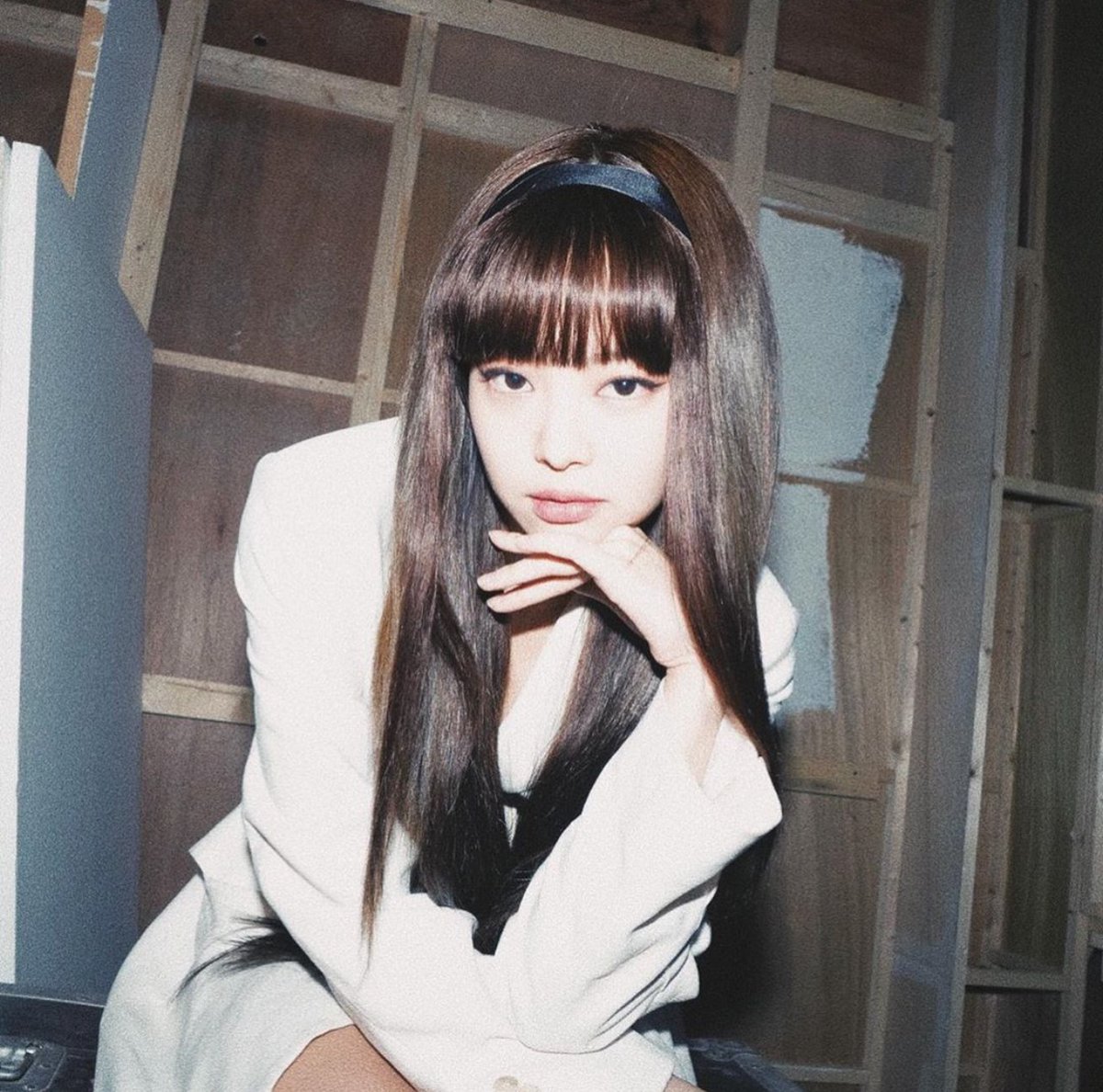 jencentrics's tweet photo. #제니 #JENNIE https://t.co/jWCj69VM6z