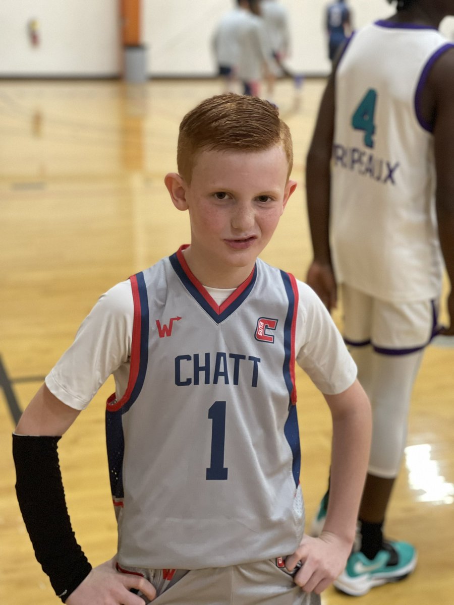HoopSeenNEXT's tweet photo. Chattanooga Elite beats SBC in the 10U/4th Grade division 30-17 to open up their #GaCupII run
Eli Waldroup (1) & Deven Woods (3) led the way with 9 points each https://t.co/tL4HHq6W2M