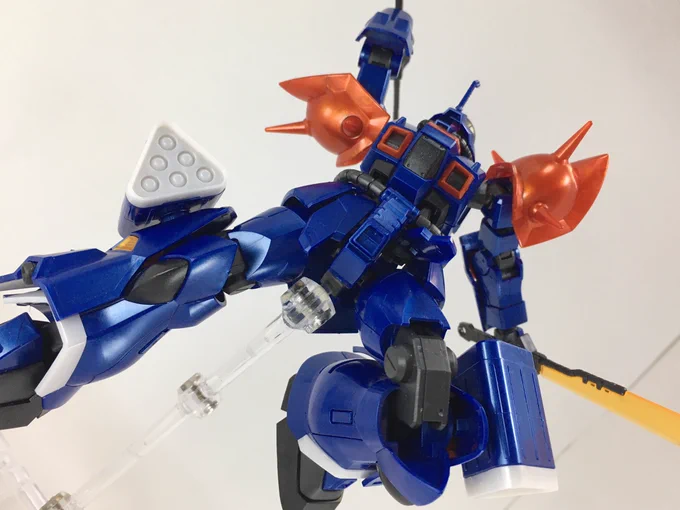 イフリート改グロスインジェクション版 青の高級感と赤のメタリック感でかなり豪華に見えますね 現状ノーマルより入手しやすいのはご愛嬌 