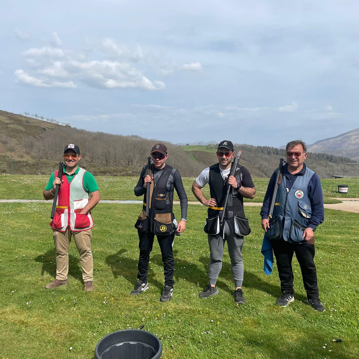 rfedeto's tweet photo. 🔢 Resultados Copa 🏆 Presidente de #Skeet #TiroalPlato 🥏

📍 #Elizondo (#Navarra)

♂️ Masculino
🥇 José María Mielgo Moneo
🥈 @KakoAramburu
🥉 Jesús Cagigas

♀️ Damas
🥇 Pilar Calvo (@picalvis)

♿️ SGU
🥇 Igor Alcorta

Clasificaciones
https://t.co/fzPculHbMT https://t.co/Cogcwd6N2z