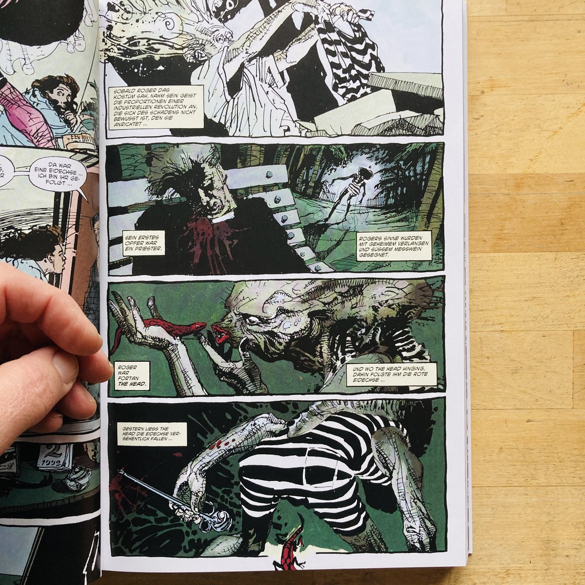 joetimberwolf's tweet photo. It's here: Die ENIGMA GESAMTAUSGABE von @1PeterMilligan @duncanfegredo Sherilyn Van Valkenburgh bei @CrossCult! cc @karenpberger
It turned out great imho, I'm pretty happy with it. It's a gorgeous book, in an even larger format than the Dark Horse edition.
#Comicstranslation https://t.co/dnXmcemKZ3