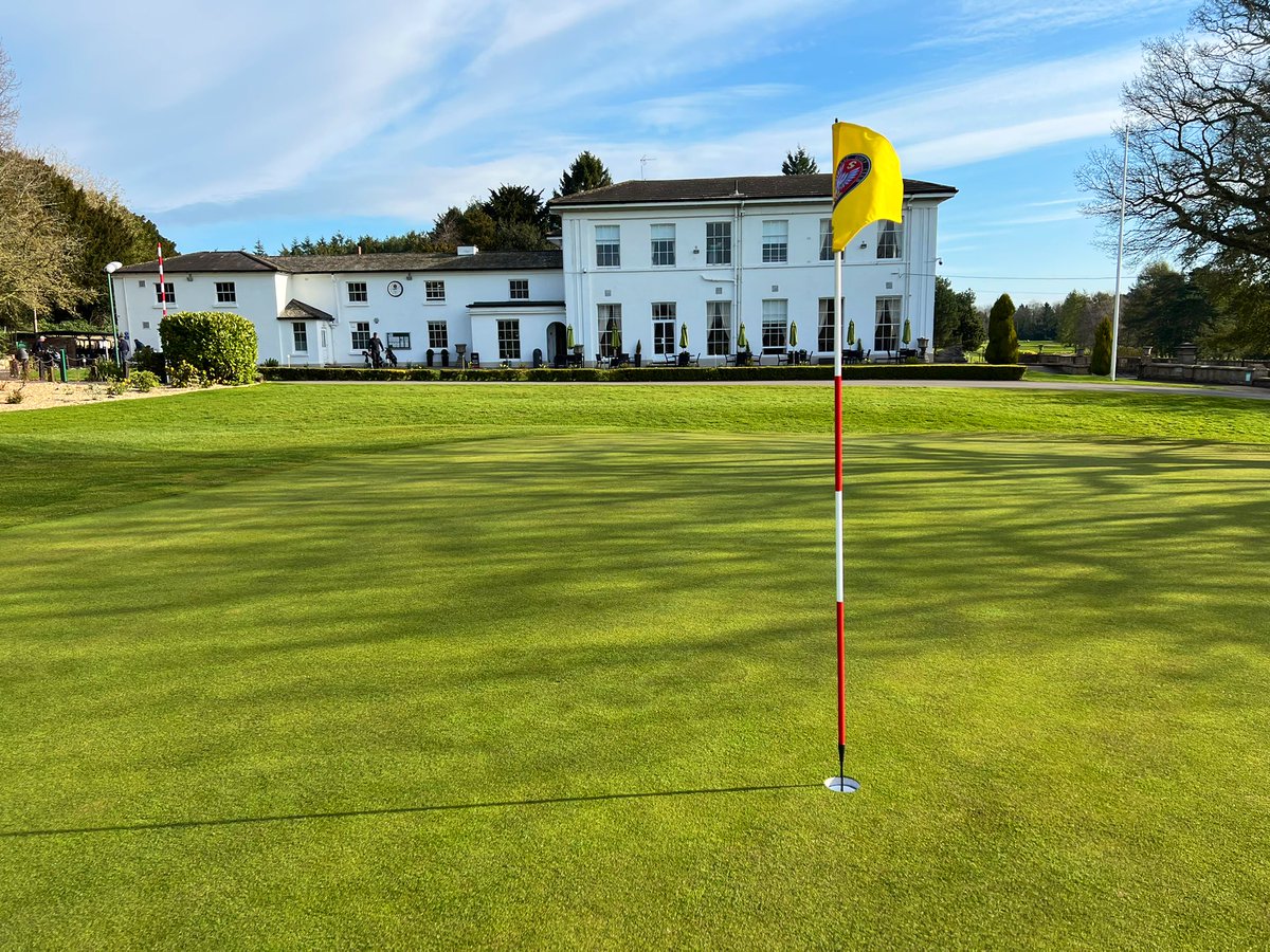 Name a better day than new cups a pins day 👌😁? Course set and ready for captain's drive-in. Best wishes to all captains for the season ahead. ⛳