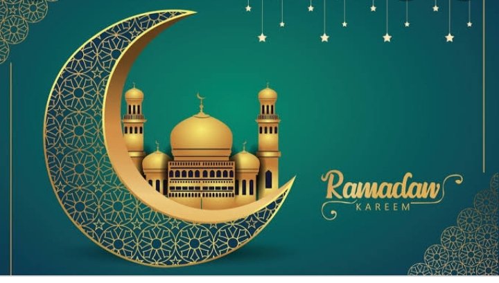Tweet_Aspirant's tweet photo. Ramadan Mubarak! May Allah SWT bless you and ur family with health, joy, and peace during this holy month 🌙 #Ramadan #ramadanmubarak #chandmubarak https://t.co/fV6qqYLfTi