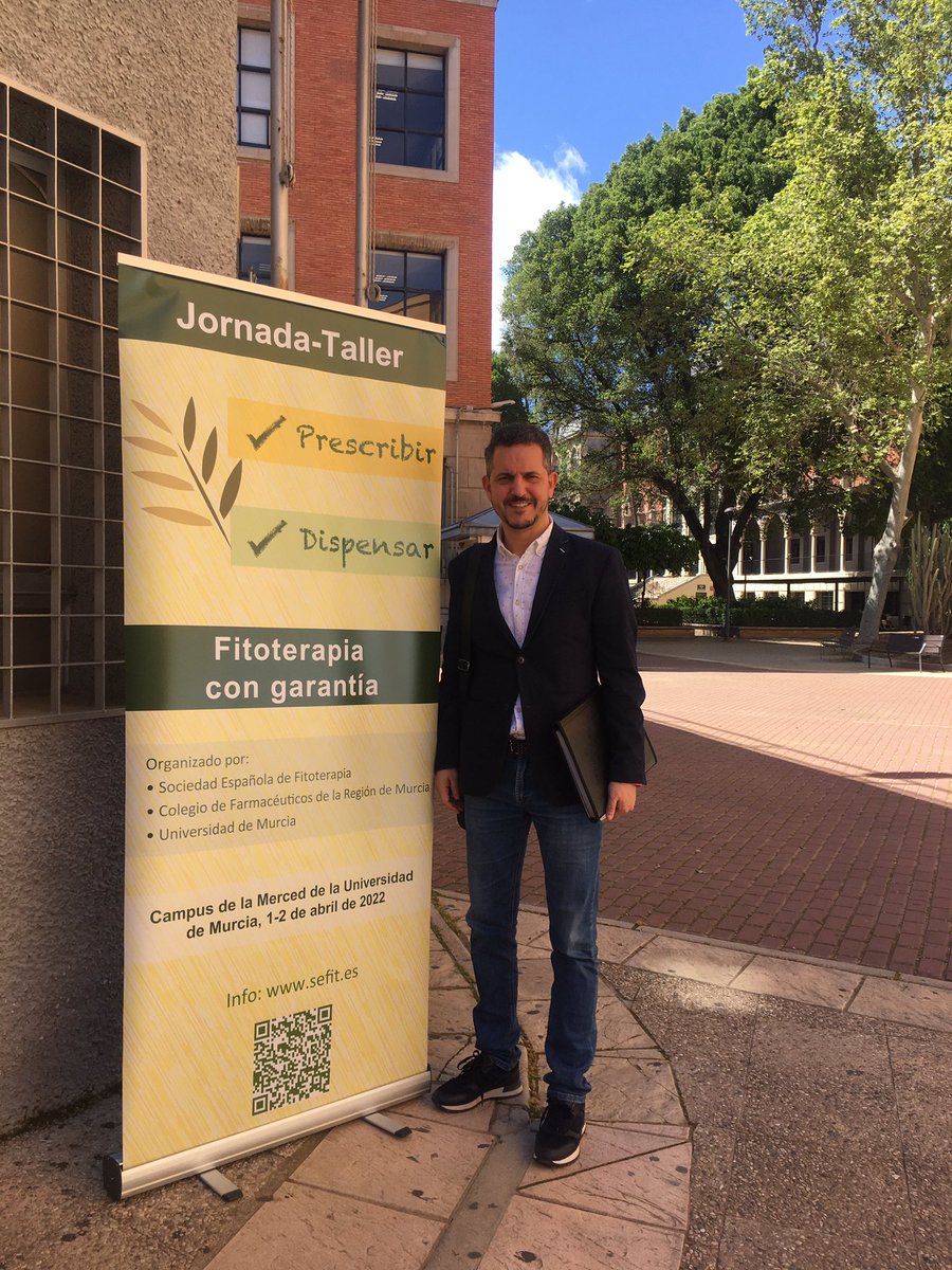 Kardali's tweet photo. Hoy es primer día de #Ramadan 2022 feliz de que coincida con el inicio mi proyecto profesional en el mundo de la #fitoterapia clínica asociándome a la #SEFIT (Sociedad Española de Fitoterapia) y participado sus jornada de formación celebradas en en la Universidad de Murcia. https://t.co/6f4QQd1XVx