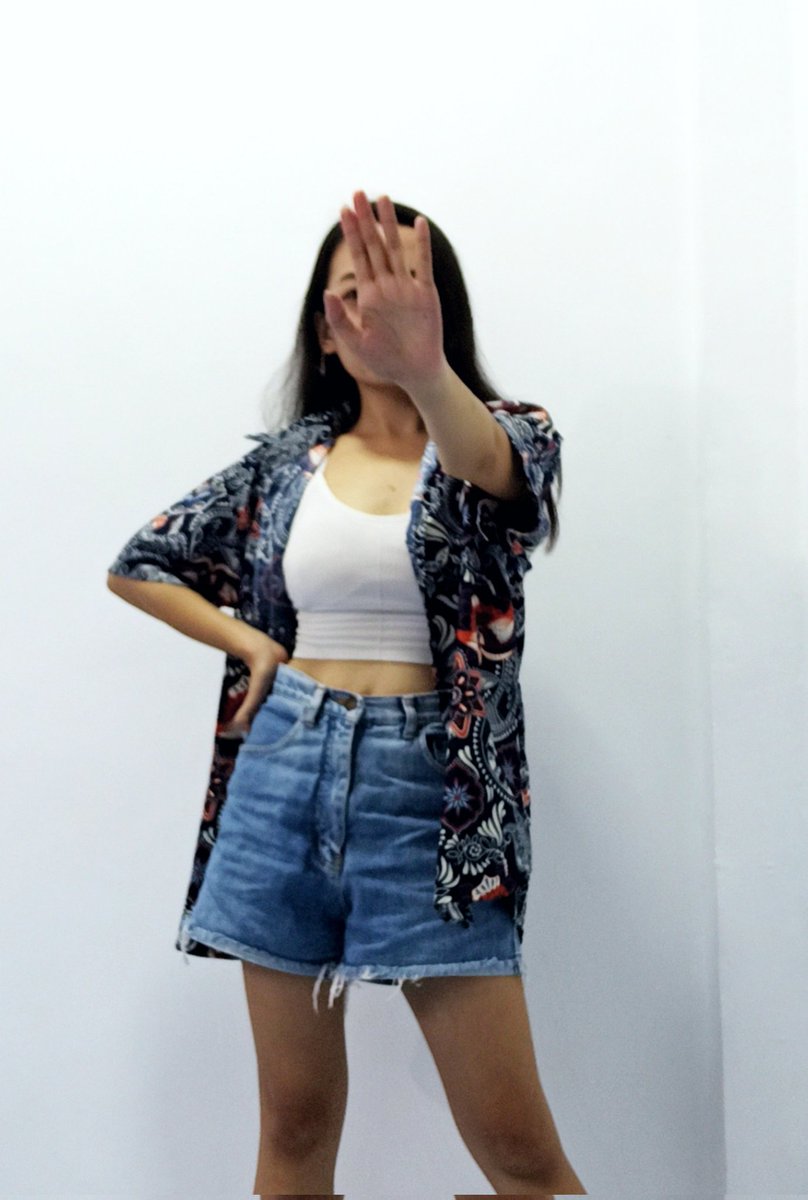 strawBAEKrry614's tweet photo. My failed attempt for a Kokobop outfit. 😅
Thank you @EXOLArcade 😘 I really enjoyed meeting all of my co-Eris today. Cheers to more interaction with all of you!❤️

GREY SUIT, I'm excited to welcome you home!🐰🥕

#EXOLARCADE
#10YearsofEXOwithLOVE https://t.co/ImtN0xftRH
