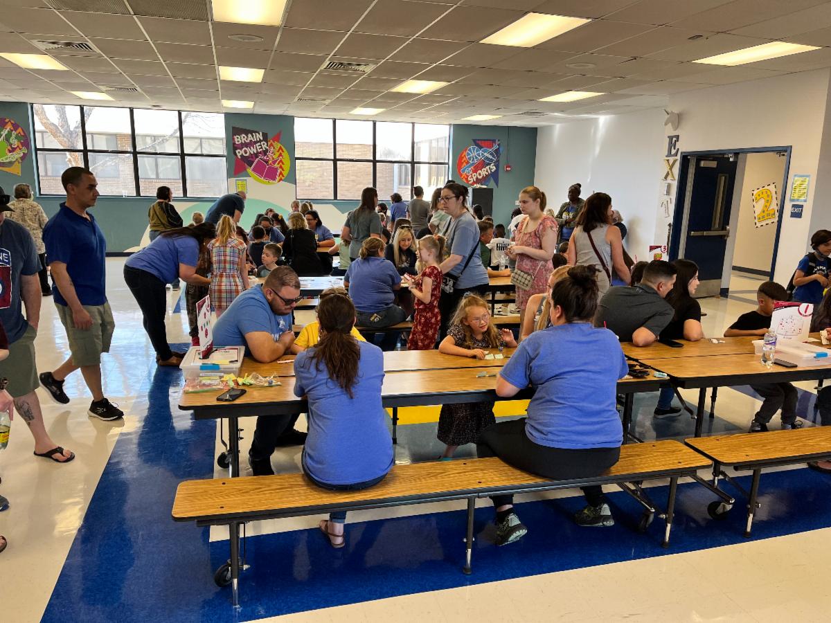 mathofconverse's tweet photo. Check out another amazing Math Night! https://t.co/GyVZcXJOjP https://t.co/XIXKJhjDww