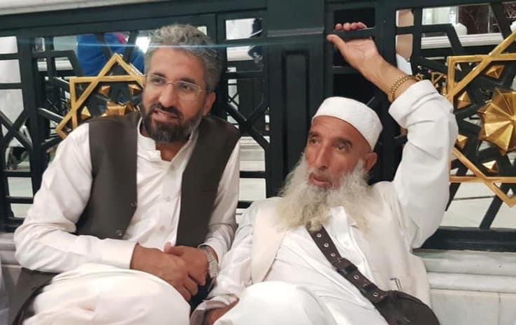 qarieisa's tweet photo. پۀ زړۀ باندې مې بیا د درد غُوټه راغله، تۀ نۀ یې
ورځ تېره شوه،ماښام راغی او شپه راغله،تۀ نۀ یې
آخ بیا به روژه ماتي کښې د ډېرو ځای خالي وي
کال تـېر شو دا دی بیا بـېرته روژه راغله تۀ نۀ یې

پلار جانه الله(ج) دې د جنتونو سردار کړه 🤲🏻😨 https://t.co/KkF4vVyQfA