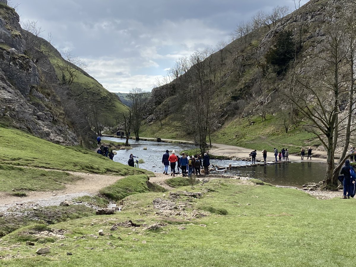 AltonSteven's tweet photo. #BeerDogs … essential equipment to sniff our great beer. Todays find was a fantastic pint of Dovedale by @LeatherBritBrew #CaskIsBack #PubsMatter #HeartoftheCommunity @BIIandBIIAB https://t.co/j2mrD7QFSc