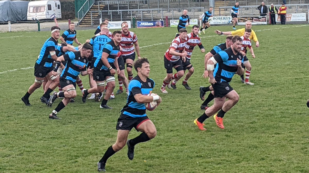 mitchellyoung19's tweet photo. HT @llandoveryrfc 7 @Cardiff_RFC 12 #ChurchBank @DebbieMorgan19 @LewisY1993 @EllisY1997 @SaamSamm_ @welshpremrugby https://t.co/aYLua07Ihc