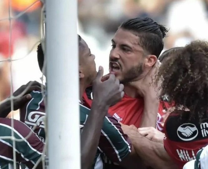 RaizTrio's tweet photo. Hoje é dia de derrubar toda soberba, toda empáfia e toda desumildade. Hoje é #diadeflu!
#diadetitulo #flaflu #flaflu438 #fluminense #flu #tricolor #ganharflafluénormal #cariocao2022 #fferj #vaitomarnocuflamengo #triodaarquibancadaraiz #sejasocio #epeloflu https://t.co/sMpslOWhdX