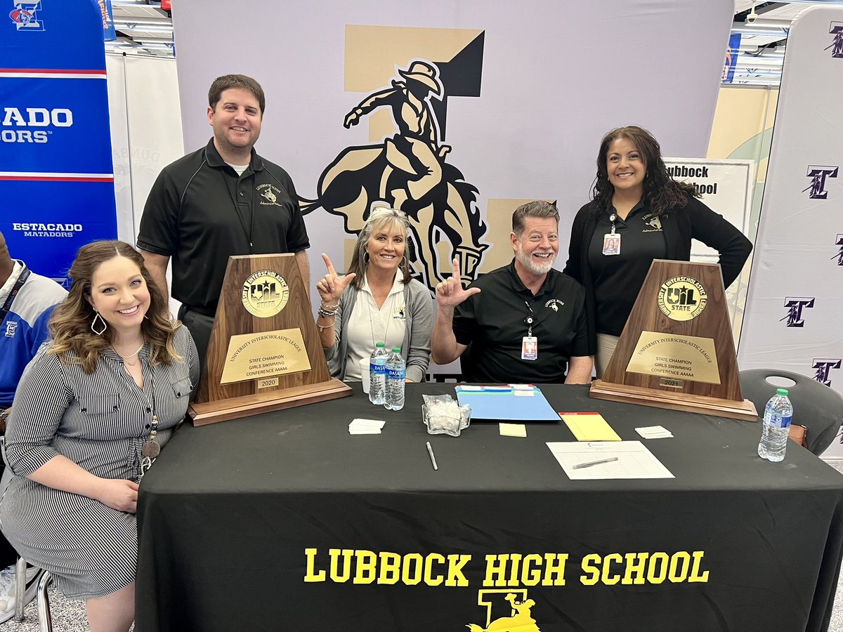 LubbockISD's tweet photo. It’s a beautiful morning for our Teacher Job Fair, where you can find every campus and program represented. Come see us! https://t.co/xHin6DhOfH
