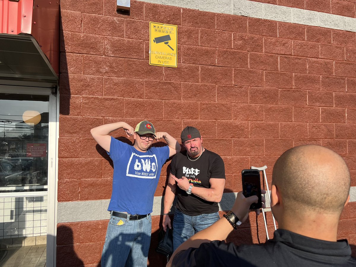 Marcbuffbagwell's tweet photo. Had a great time with these awesome fans at Breakfast with Buff ๐ช๐ผ๐ช๐ผ #BuffBae https://t.co/gz4xKzCwqT