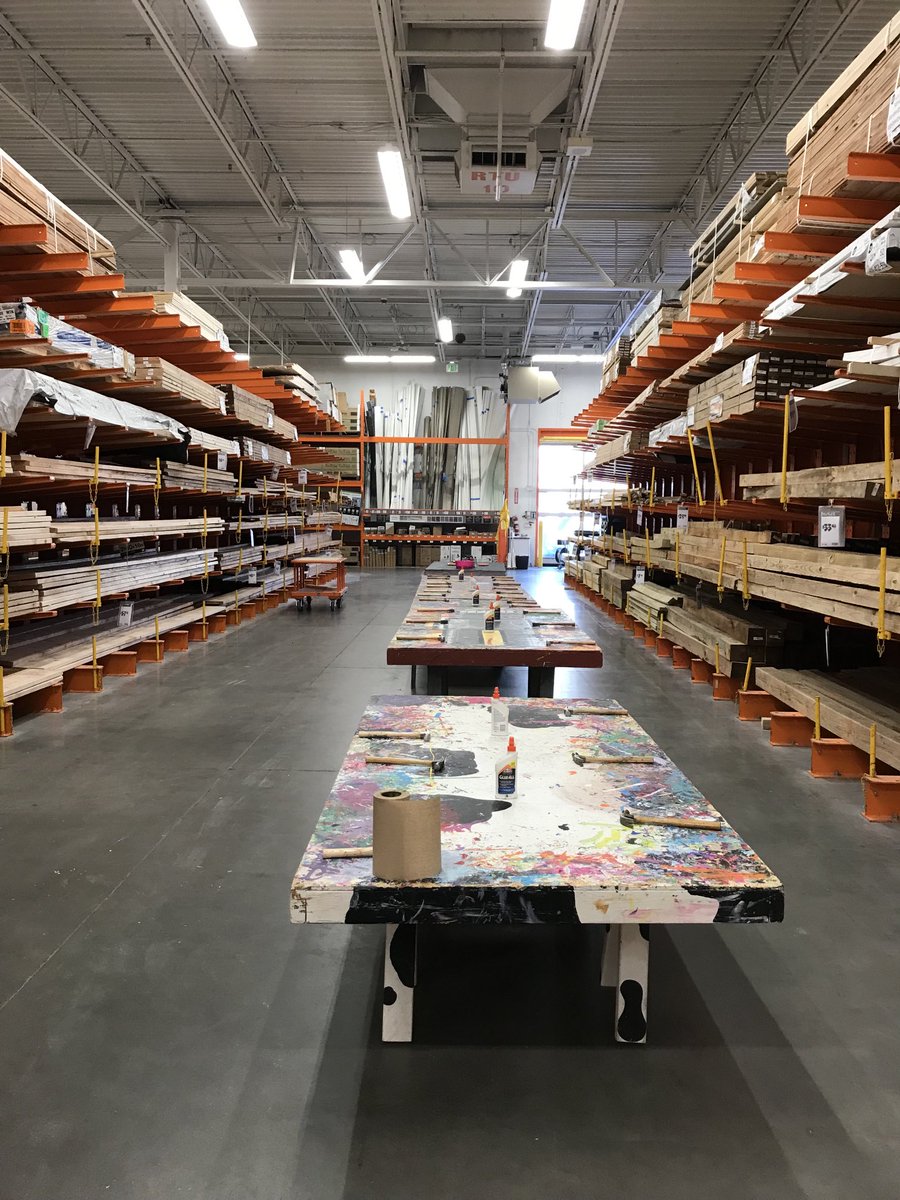 CathyShoemake18's tweet photo. Shout out to an Awesome set up team for getting us ready for our first Kids Workshop this morning. @RJleslie2⁩ ⁦@belford_melissa⁩ ⁦⁦@CaseyThd⁩ ⁦@ClanMcLeod92⁩ https://t.co/ei2q0g9fnv