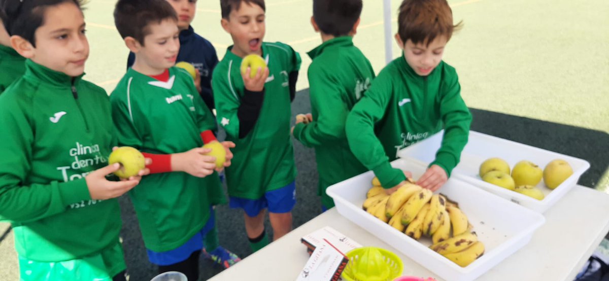 cedifa's tweet photo. 💚La Escuela de Fútbol de Antequera se proclama campeona de Andalucía de los XXVI MUNDIALITOS DNC .
✅Categoría #Benjamines 
✅Excelente campeonato con el disfrute de todos los alumn@s y familiares presentes
@RFAF @danonenationcup https://t.co/ePs4qXmwyk