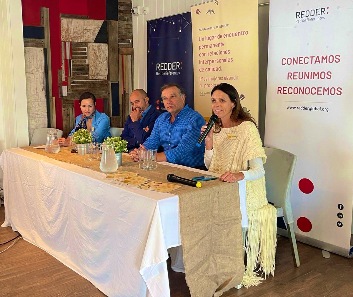 MAramendia's tweet image. Muchas gracias @mariasotoporcar y @vcervieri, un placer acompañarlas en #Rocha junto con @alejoumpierrez en el Primer encuentro de #Redder. Muy bueno lo q están haciendo, fundamental desarrollar relaciones de confianza, y trabajar todos juntos para alcanzar la equidad.