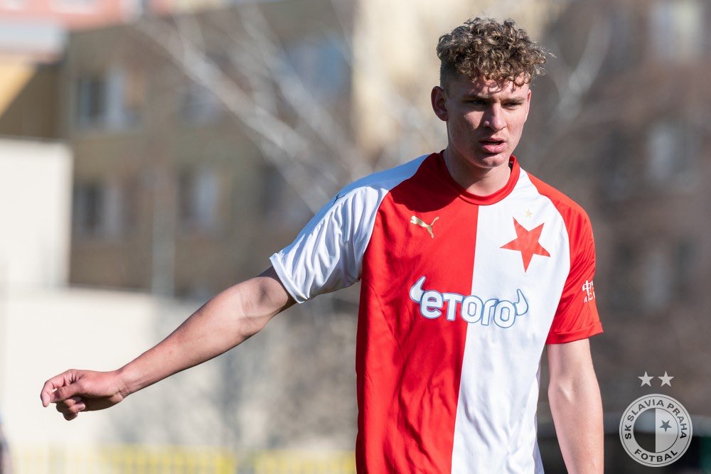 slaviaofficial's tweet photo. 1’ | Začínáme! Slavia do toho! 🙌 #SKSBtym
🟢⚪️ 0:0 🔴⚪️ #prisla
📺 STREAM ➡️ https://t.co/XBK0qaoQXm https://t.co/ZIKy0kSuVq