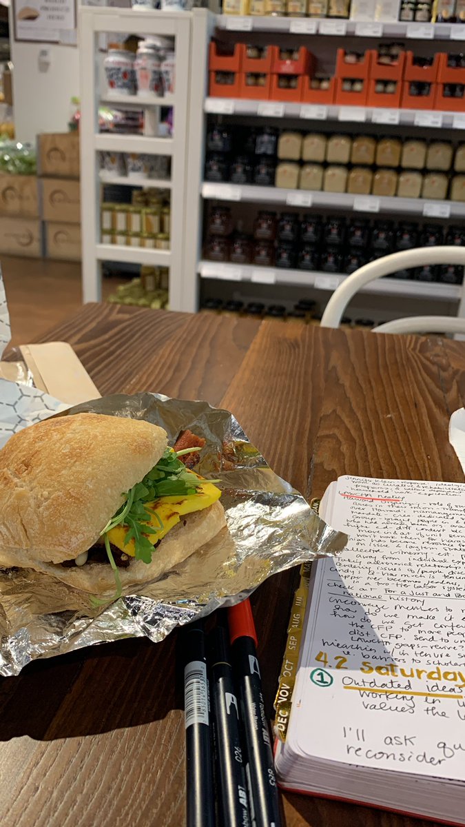 The best kind of panel prep: con un panino @eatalyusa. At 12pm today I’ll ask us to reconsider who benefits from rendering some historians invisible and what we all lose when we classify the work of historians hierarchically @willpjones3 @LoiselleAim @Beth_A_English #oah2022