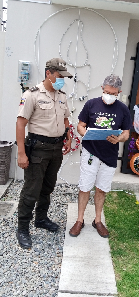 PoliciaEcuador's tweet photo. SOCIALIZAMOS 👇

▶️#BotónDeSeguridad
▶️#LocalSeguro

Acciones preventivas comunitarias, con la finalidad de evitar hechos delictivos, en #Esmeraldas.

#OrdenYSeguridad
#PlanRescateEcuador https://t.co/zexYpae8o0