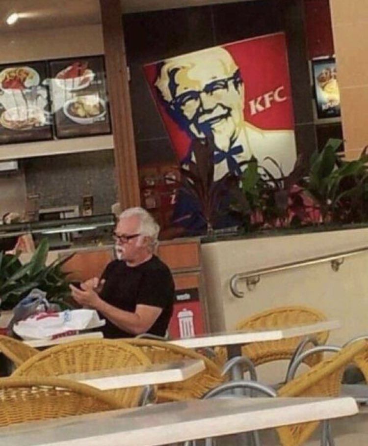 The only person not in line at the Bedford Popeyes right now.