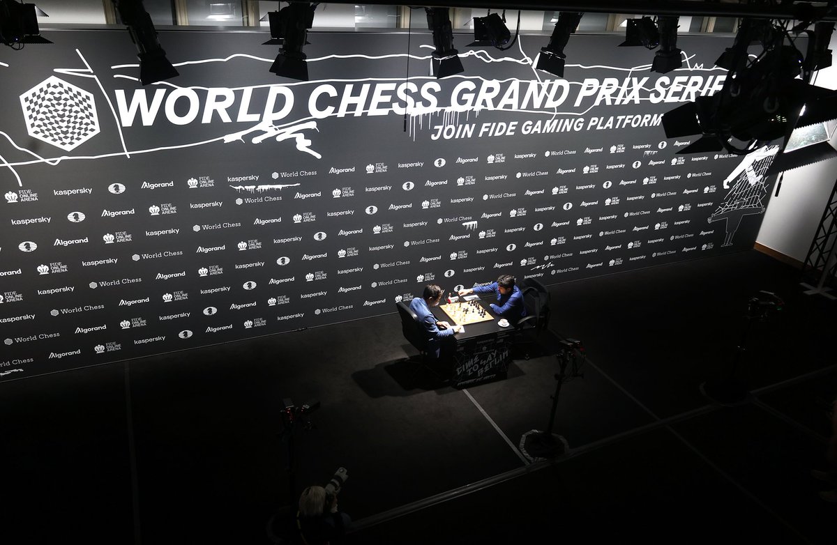 Chess.com Português on X: 🇺🇲 Hikaru NAKAMURA é o grande campeão do FIDE Grand Prix Berlim (1ª Etapa) #xadrez #nakamura #chess #FIDEGrandPrix2022 / X