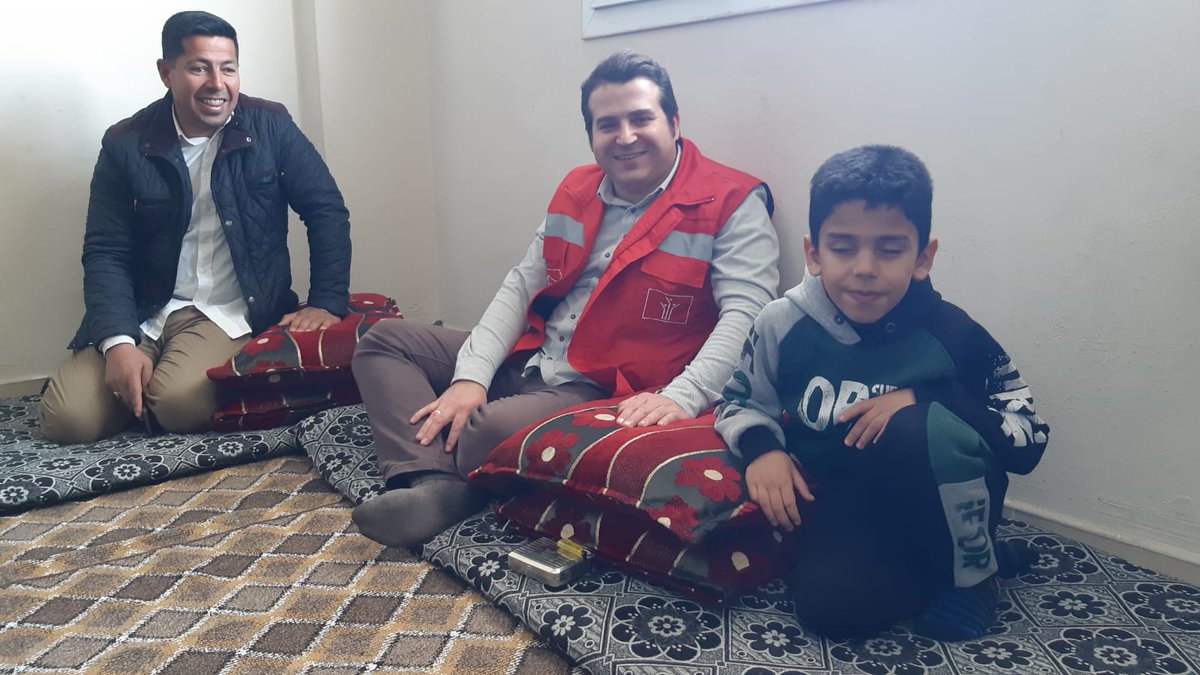 AkcakaleShm's tweet photo. #DünyaOtizmFarkındalıkGünü kapsamında Akçakale Sosyal Hizmet Merkezi olarak Atipik Otizm tanılı çocuğumuzun ailesi ziyaret edilmiştir. Çocuğun tedavisi için ailenin ilgili mercilere yönlendirmesi yapılmış ve aileye gerekli rehberlik ve danışma hizmeti sunulmuştur.
@hasanbilici63 https://t.co/cshn5fIoZ4