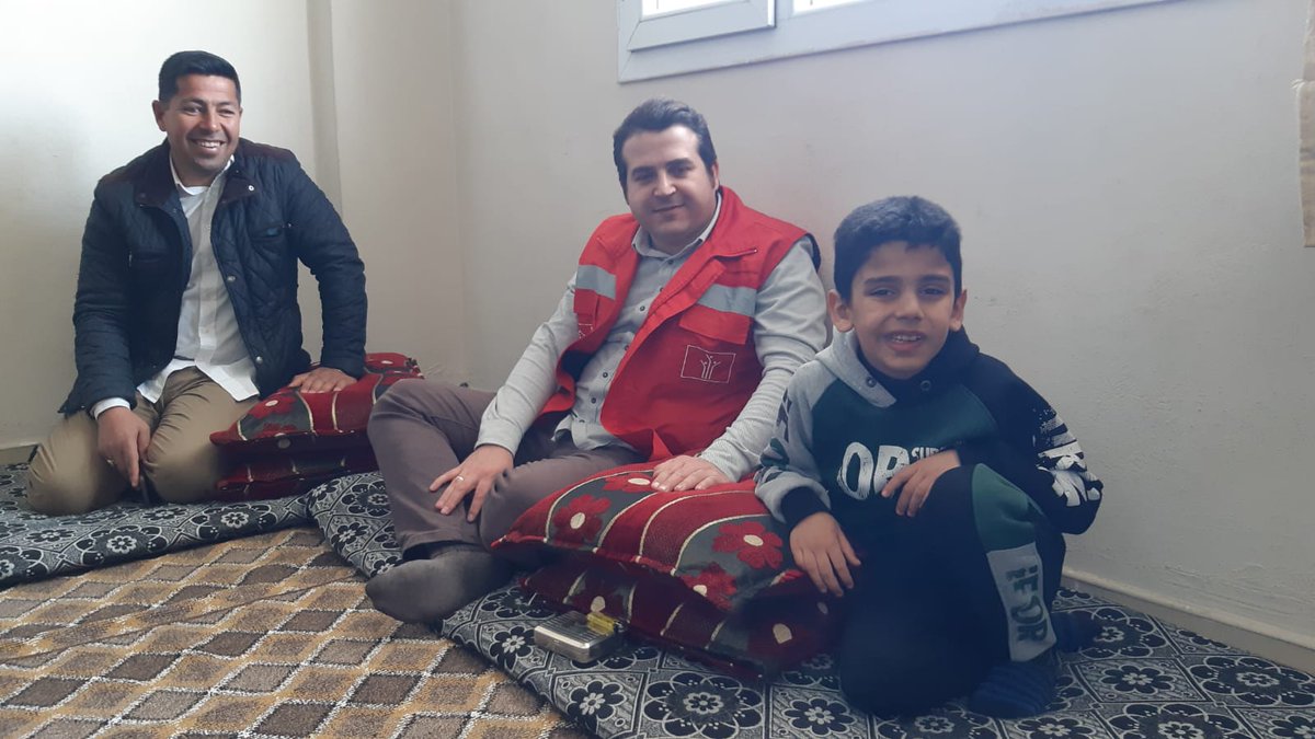 AkcakaleShm's tweet photo. #DünyaOtizmFarkındalıkGünü kapsamında Akçakale Sosyal Hizmet Merkezi olarak Atipik Otizm tanılı çocuğumuzun ailesi ziyaret edilmiştir. Çocuğun tedavisi için ailenin ilgili mercilere yönlendirmesi yapılmış ve aileye gerekli rehberlik ve danışma hizmeti sunulmuştur.
@hasanbilici63 https://t.co/cshn5fIoZ4