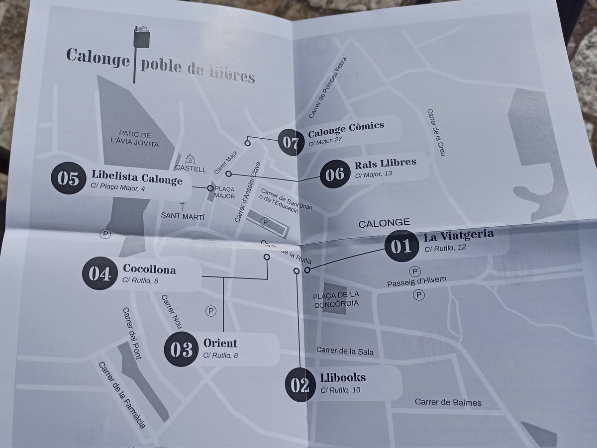 JoanFontde's tweet photo. Som a l'any 2022. Tota la Gàl·lia està ocupada per la barbàrie. Tota? No! Un poblet d'irreductibles resisteix a l'invasor.
#Calongepobledellibres
@laviatgeria @Lli_Books #llibreriaorient #libreriacocollona @LibelistaCat @ralsllibres #calongecomics https://t.co/o7n1ak6ayp