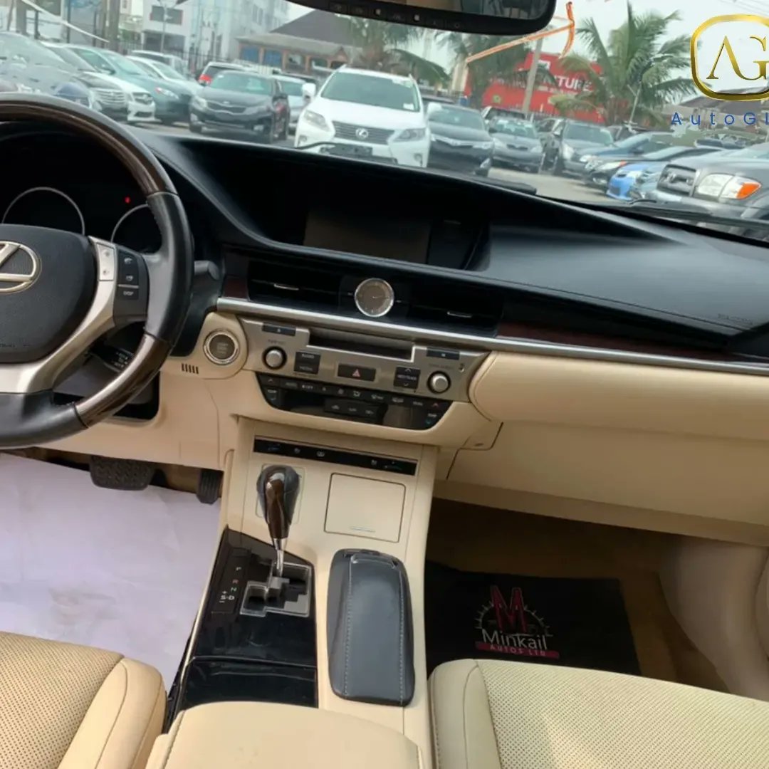 autogirlng's tweet image. Price:
9M
You get free bonuses like
*Free vehicle monitoring
*Free servicing
When you purchase this luxury car from us 
For more information slide into our DM
.
.
.
.
.
#carrentals #Autogirl #lekkilagos