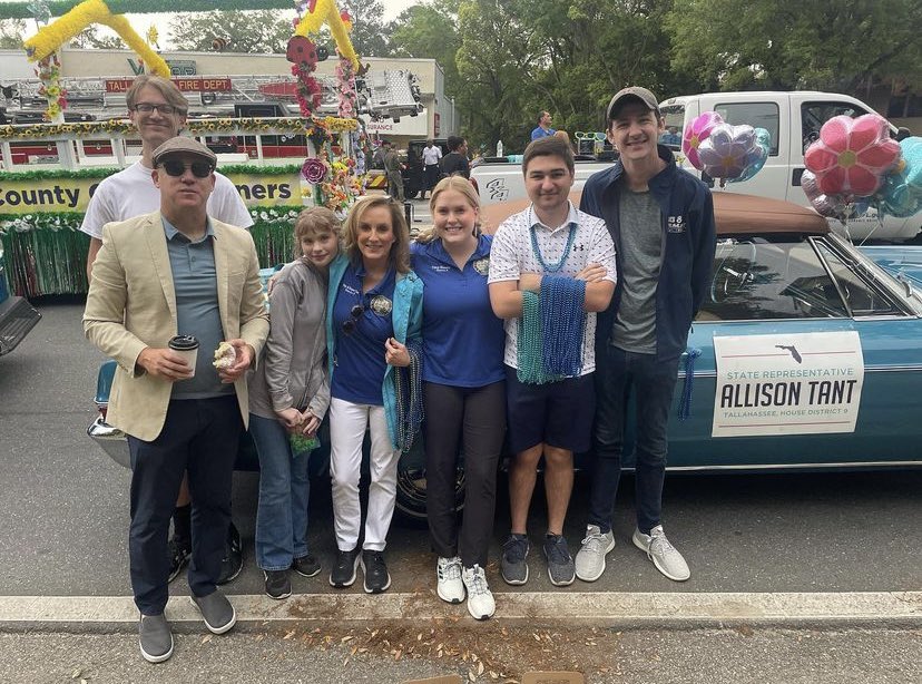 AllisonTantFL's tweet photo. Team Tant is out at the Springtime Tallahassee Parade with some of the @FSUDems!!! https://t.co/SZ3LyjAji2