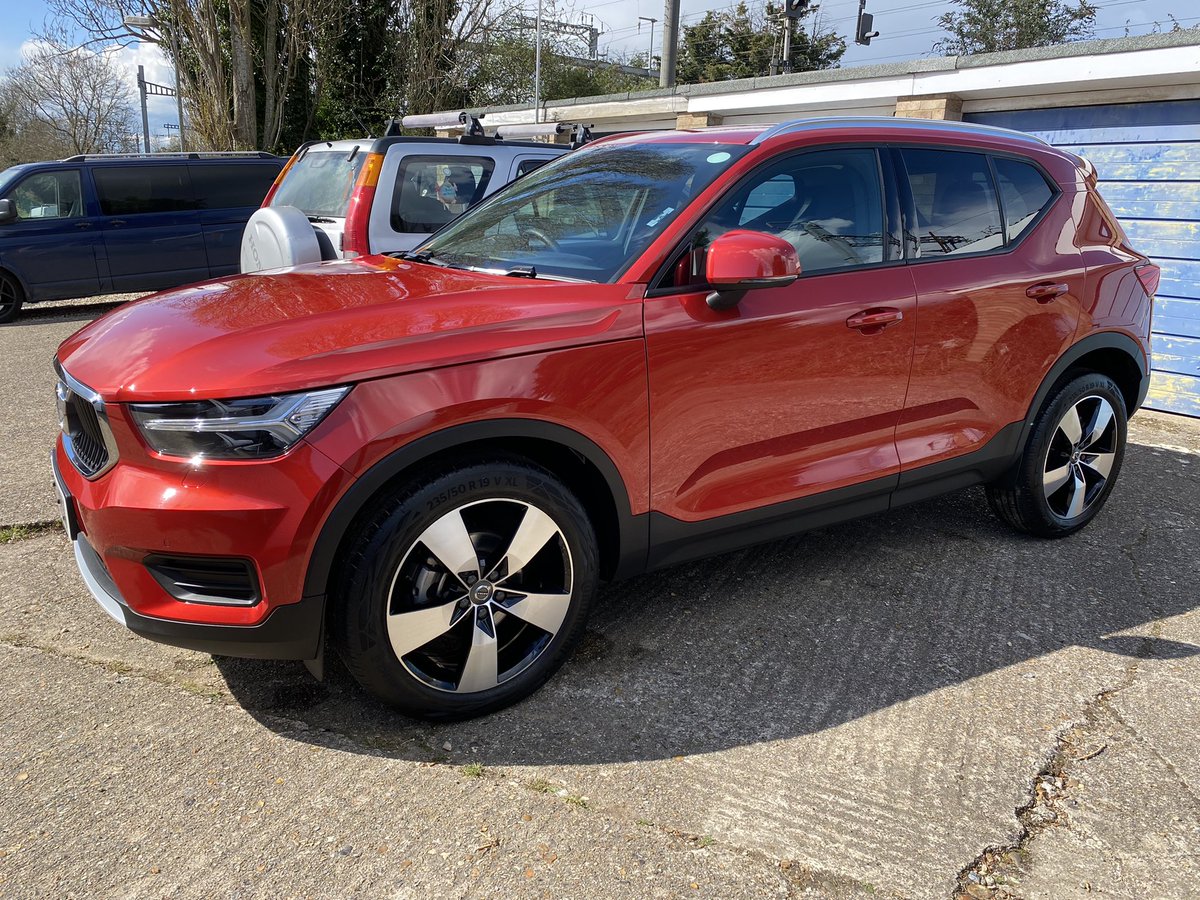 jksphoto1's tweet photo. Fully cleaned mums @VolvoCarUK #fusionred #xc40 today. Looks so good in the sunshine. #volvoxc40 https://t.co/LycbarN7CH