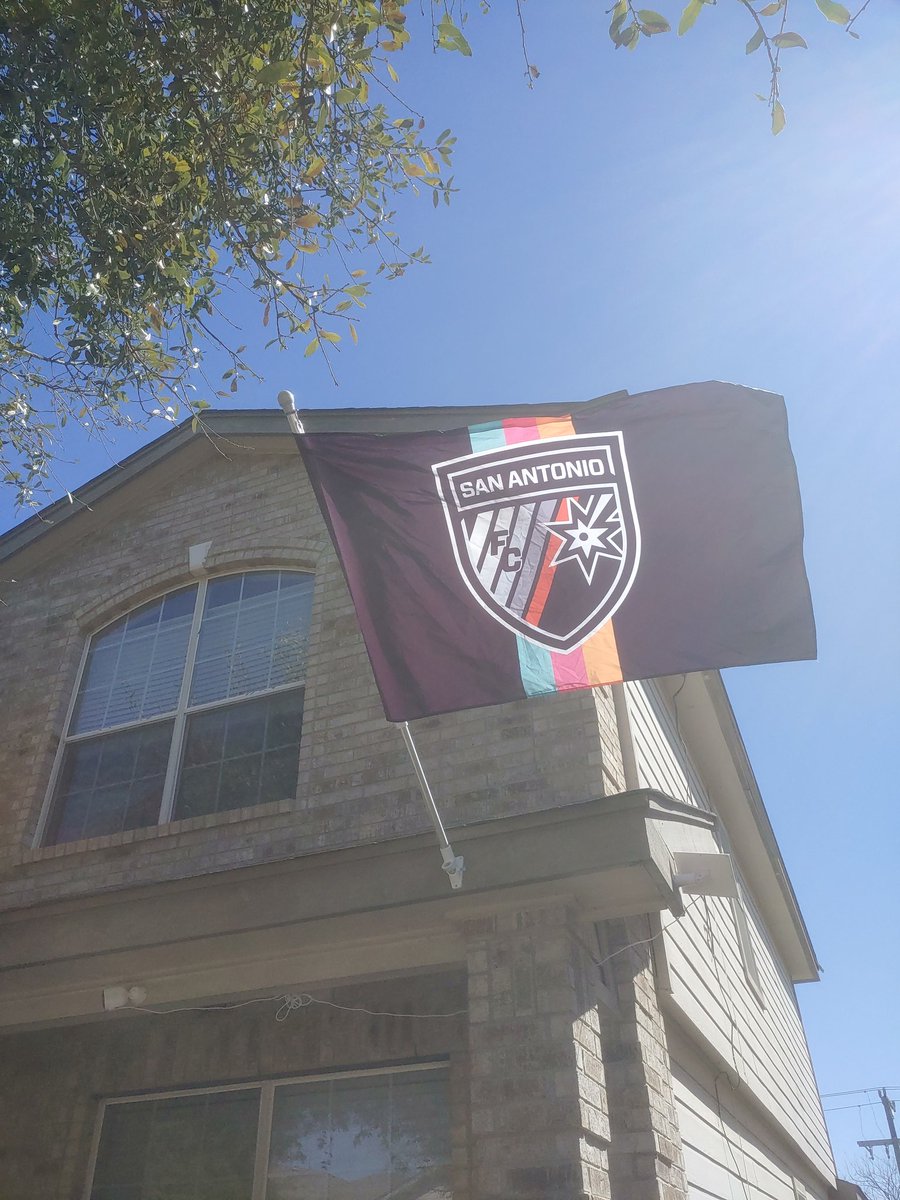 ramincol's tweet photo. @SanAntonioFC  #FlagsUp #SAFCFlagsUp #Defend210 #BeatPHXRising https://t.co/xt5gt2AX8N