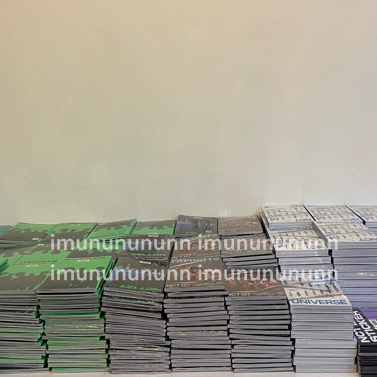 imununununn's tweet photo. รบกวนฝาก rt ค่า 🥺🎀

มีใครสนใจกล่องสุ่มมั้ยคะ ราคา 499 รวมส่ง

- ได้อัลบั้มไม่แกะแน่นอนทุกกล่อง sticky / seoul city / sticker / favorite / universe 
- ได้การ์ด &amp; goods 1-2 ชิ้น 
- goods มีตามภาพ ซซกต ได้ครบเซตไม่แกะซีลทั้งหมด 
- ราคาของที่ได้เกิน 499 แน่นอนค่ะ 🥺

#ตลาดนัดnct https://t.co/9gXjdG3cC6
