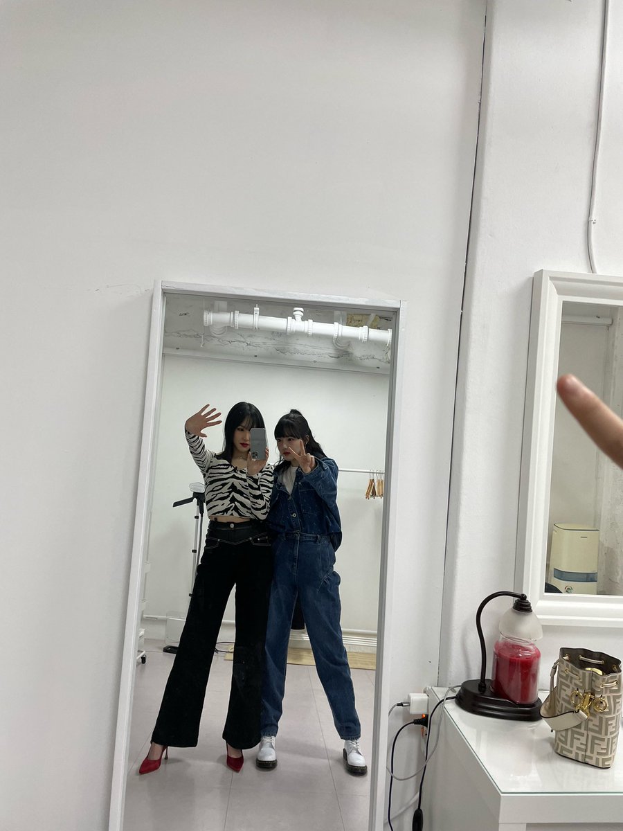 viviz_bbl's tweet photo. [220402] 🐶💭

🐶: zebra and denim https://t.co/9u2swuAblR