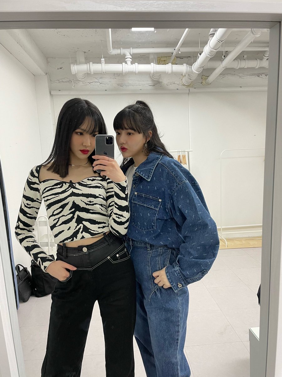 viviz_bbl's tweet photo. [220402] 🐶💭

🐶: zebra and denim https://t.co/9u2swuAblR