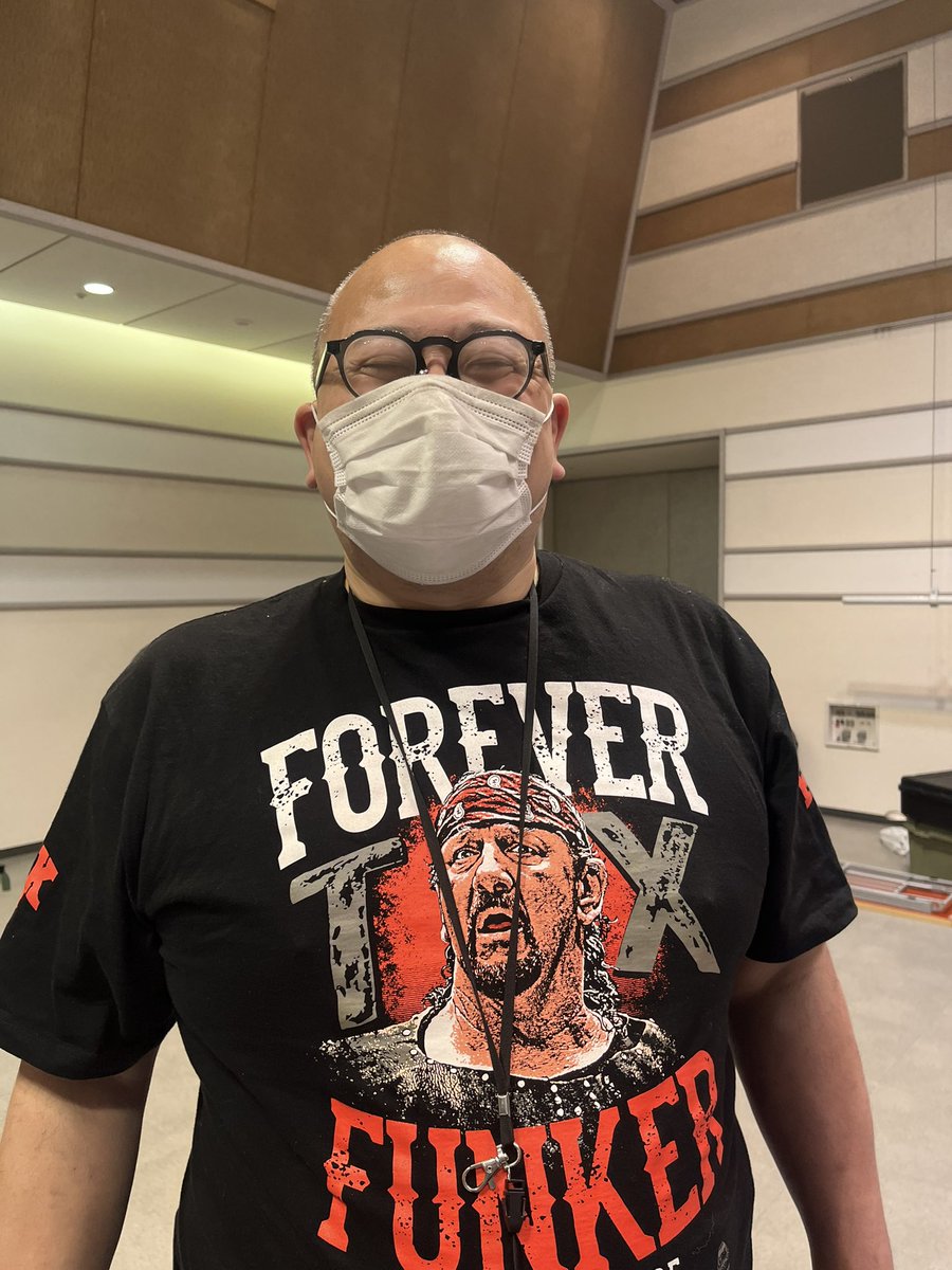 abe_fuminori's tweet photo. 我々新生ヒダカヤと令和ガロガ軍との闘いはこれから激しくなっていきそうな予感がしますね😎

マメさんは最強の歯医者です🦷

明日は大日本プロレス福井大会！
吉田選手とのシングルマッチです。
何度か対戦はしていますがじっくりシングルマッチで味わえるのが楽しみです！
#pr666
#basara_pw 
#bjw https://t.co/tVq6HPhMAE