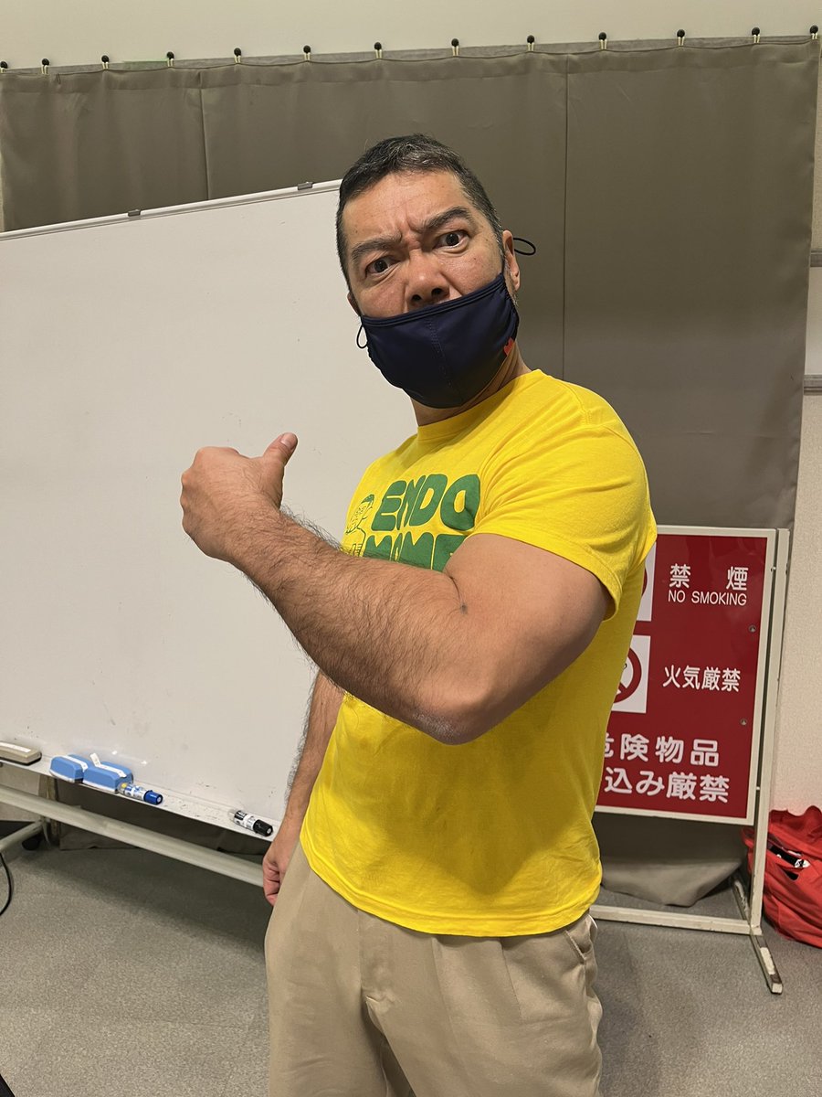 abe_fuminori's tweet photo. 我々新生ヒダカヤと令和ガロガ軍との闘いはこれから激しくなっていきそうな予感がしますね😎

マメさんは最強の歯医者です🦷

明日は大日本プロレス福井大会！
吉田選手とのシングルマッチです。
何度か対戦はしていますがじっくりシングルマッチで味わえるのが楽しみです！
#pr666
#basara_pw 
#bjw https://t.co/tVq6HPhMAE
