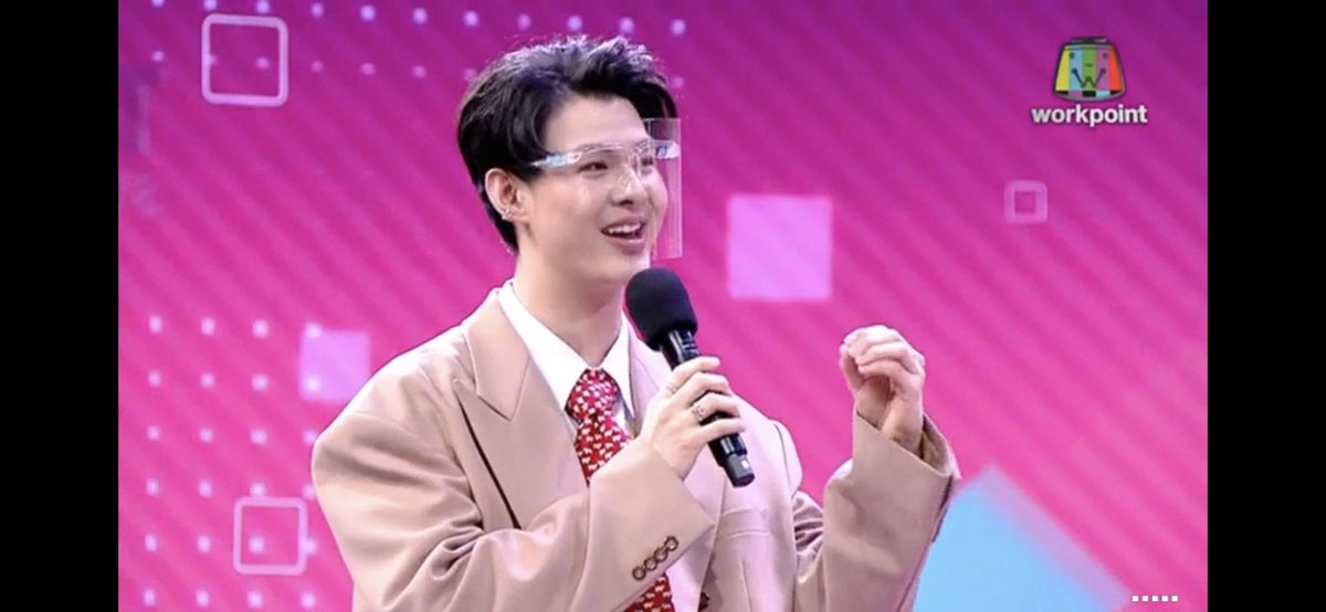 TrueID_TH's tweet photo. @Saint_sup มาแล้ว เปิดดูแล้ว 🤭

THPOP SAINT EP31
#TPopStageShowEP31 https://t.co/cMSGS26QJy