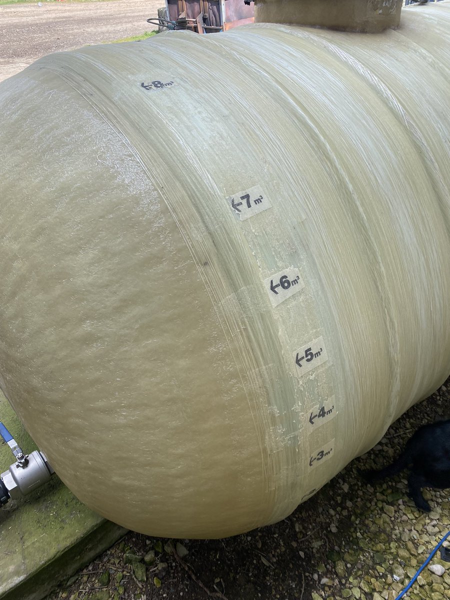 flawborough_fms's tweet photo. FOR SALE - 8000l glass fibre tank, baffled, 3 inch outlet, lifting/ tie down loops, ideal to go on flat trailer or in a grain trailer. Little used. Please RT. https://t.co/rkjJKhQN8d