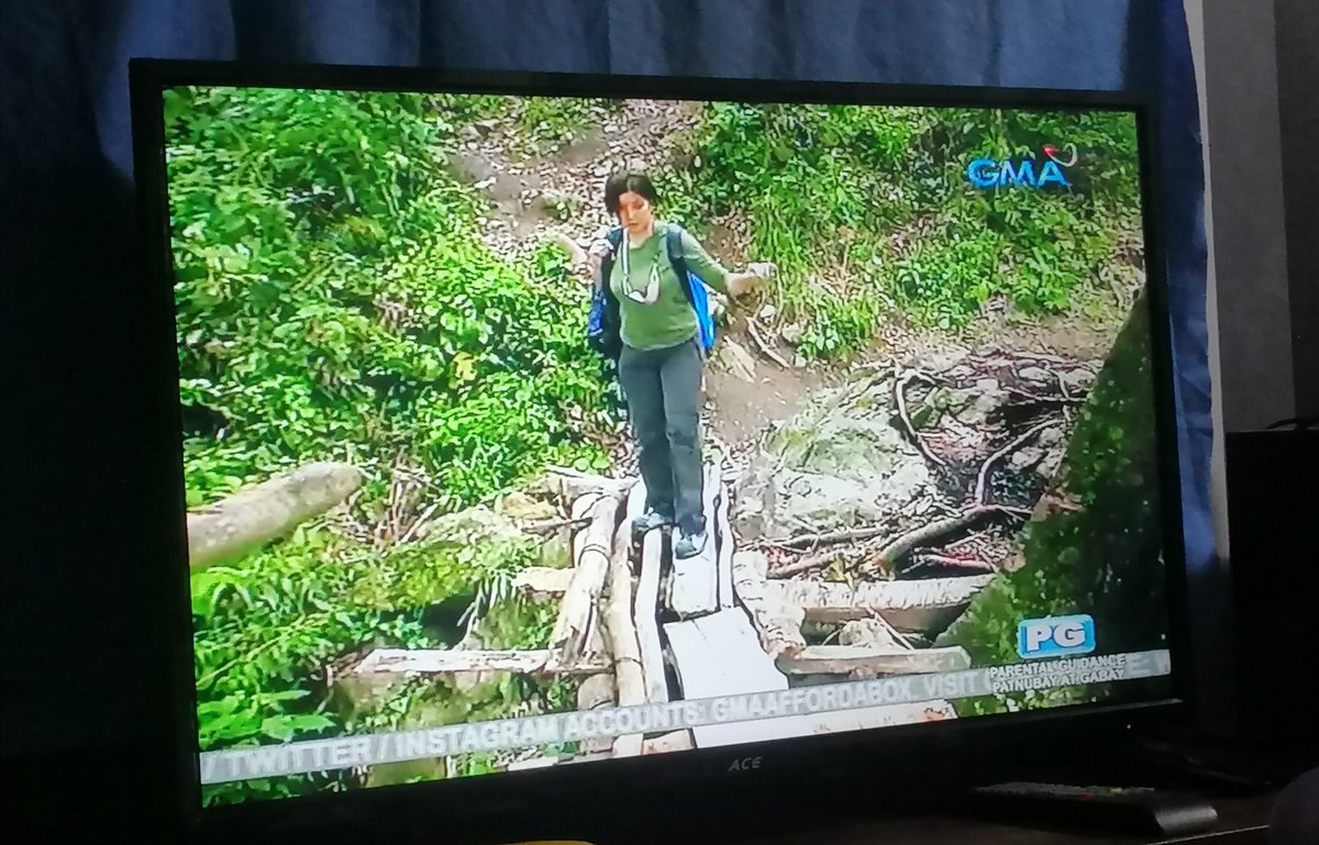 Krischellove's tweet photo. Atm. Watching @IWitnessGMA #BalikIlog 💚 Dokumentaryo ni ms. @karadavid 😊 #IWitness https://t.co/1QAdofCUVD